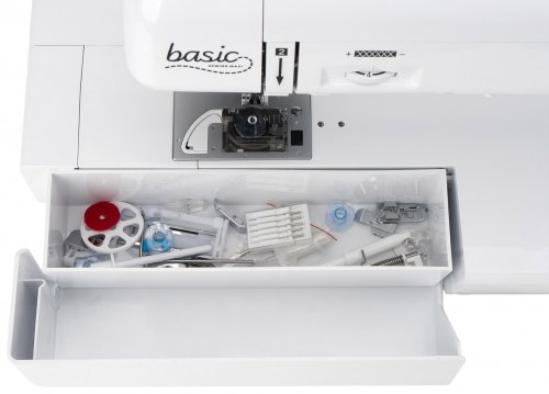 Integriertes Zubehörfach der Basic Sewing Maxi