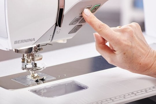 BERNINA 990 Platzierungsscanner und Kamera