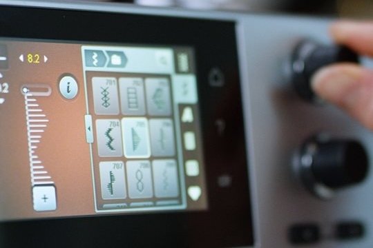 Bernina 480 Bedienung Touchscreen