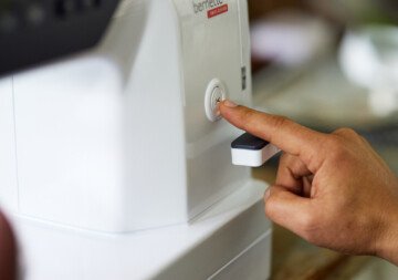 bernette 08 automatischer Fadenschneider