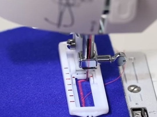Knopflochfunktion Singer Fashion Mate 3342