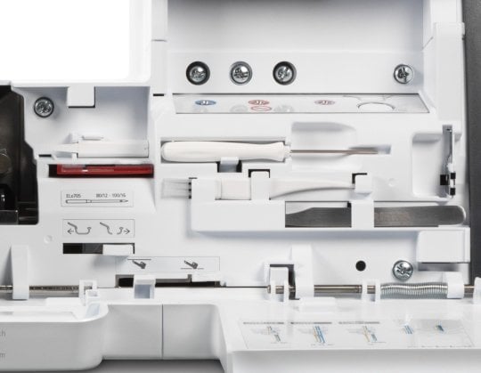 Automatischer Lufteinfädler bernette 68 AIRLOCK