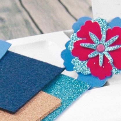 Schneidet verschiedenste Materialien bis 3 mm Stärke