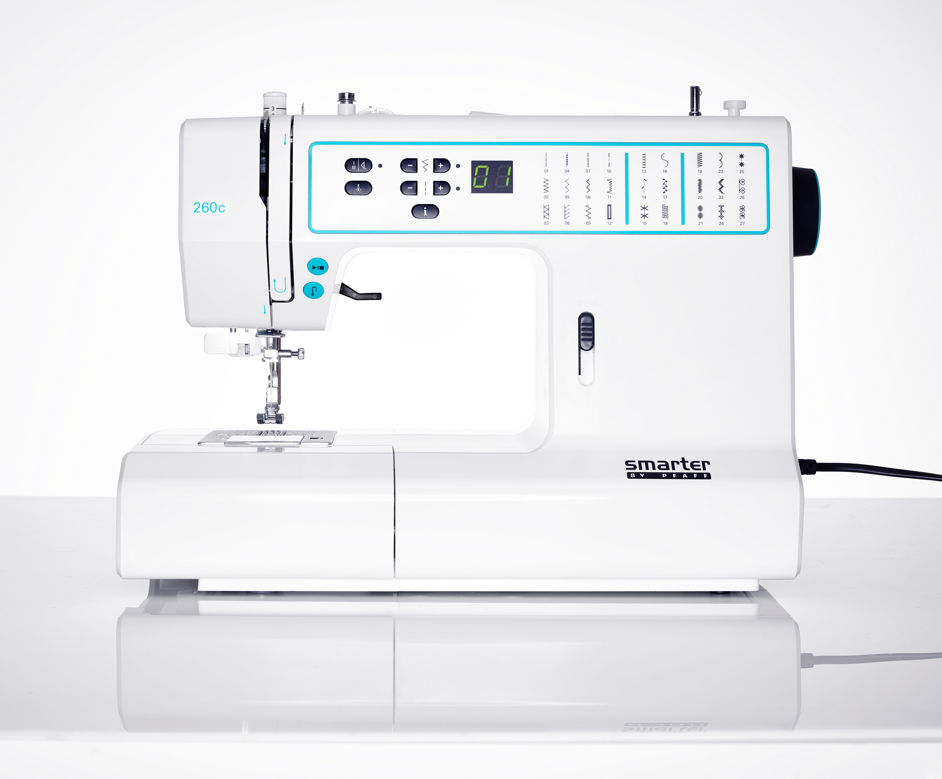 8103e940287c9dddaee60f8ec85b336458a238c6a37ae SMARTER BY PFAFF 260c mit Kofferhaube
