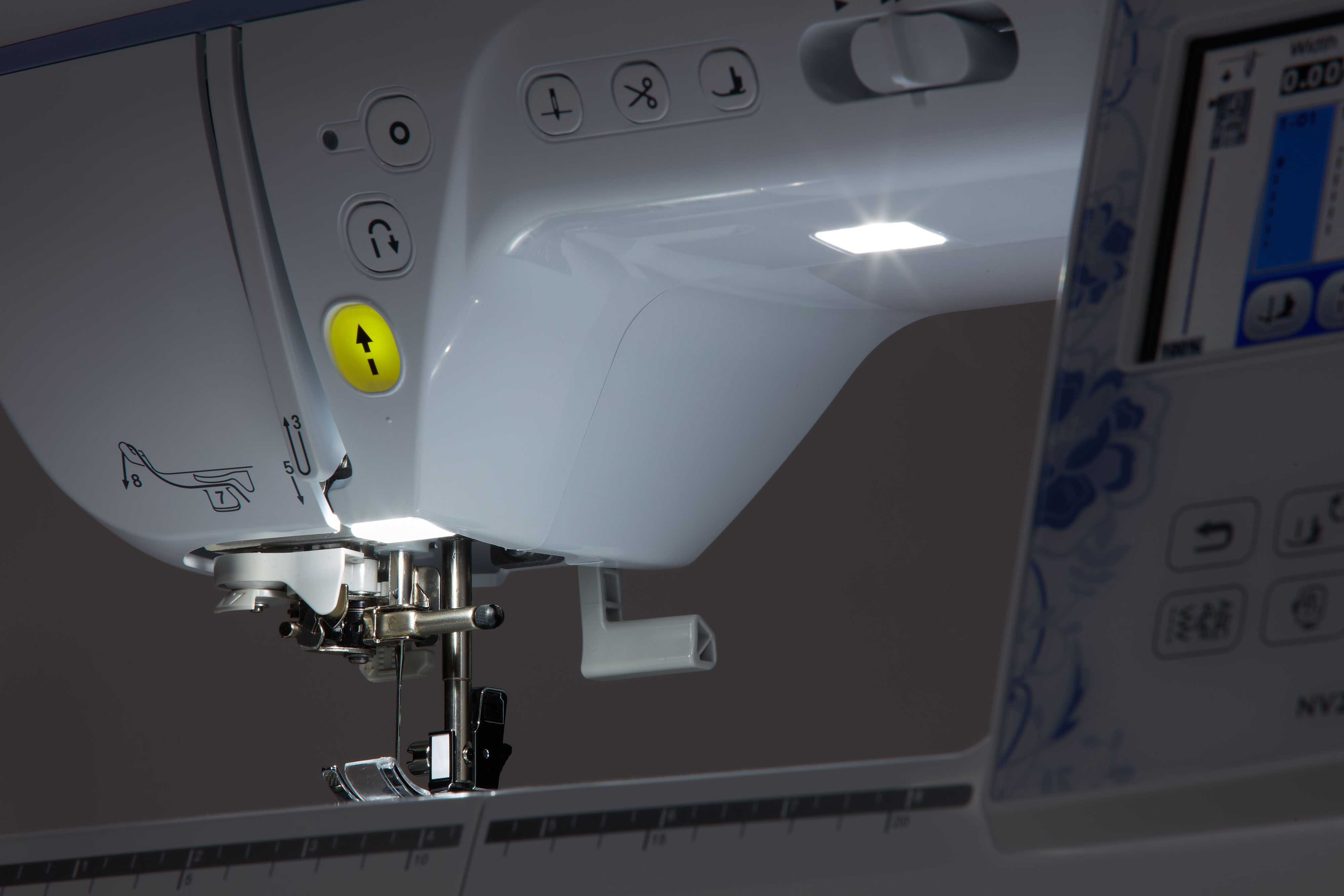 NV2700-LED-light-dark