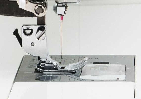Janome M7 Professionell Intelligentes Zuführsystem