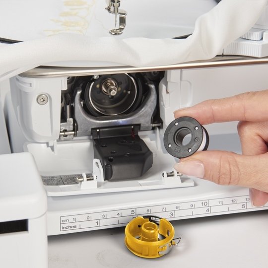 Bernina 700 Unterfaden-hoch-Funktion