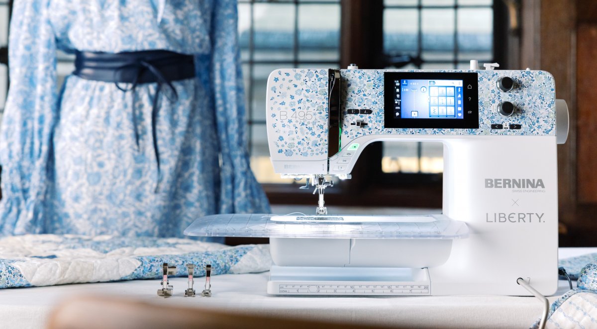 BERNINA 580 Liberty Edition Näh- und Stickmaschine mit Stickmodul inklusive Liberty Trolley