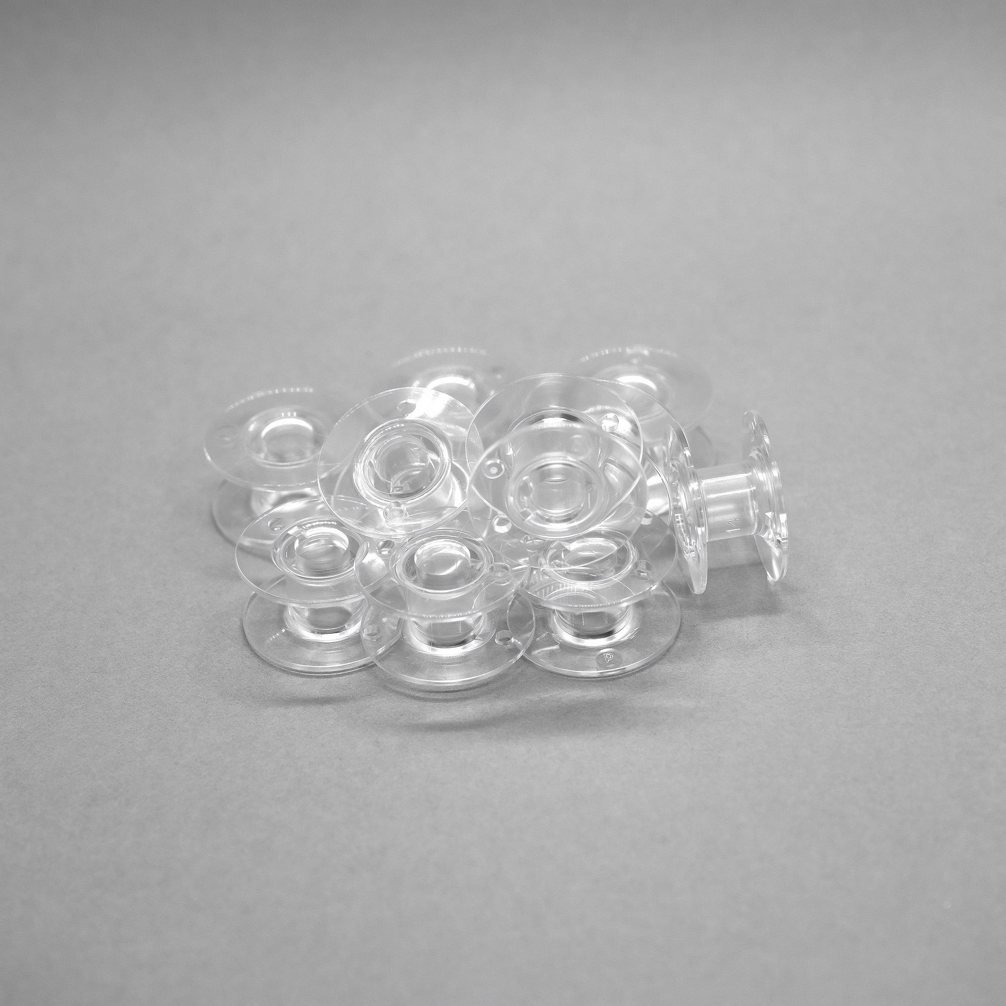 Semplix Spulenbox mit 50 original Brother Spulen (drop in/ 21 x 11,5 mm) als Sparpack!