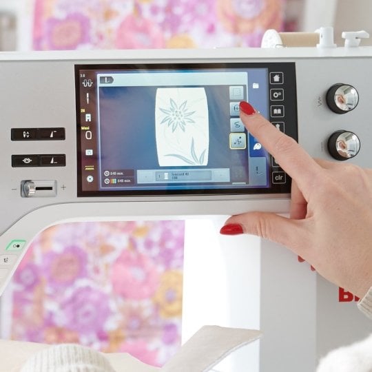 Großer 7 Zoll Farb-Touchscreen