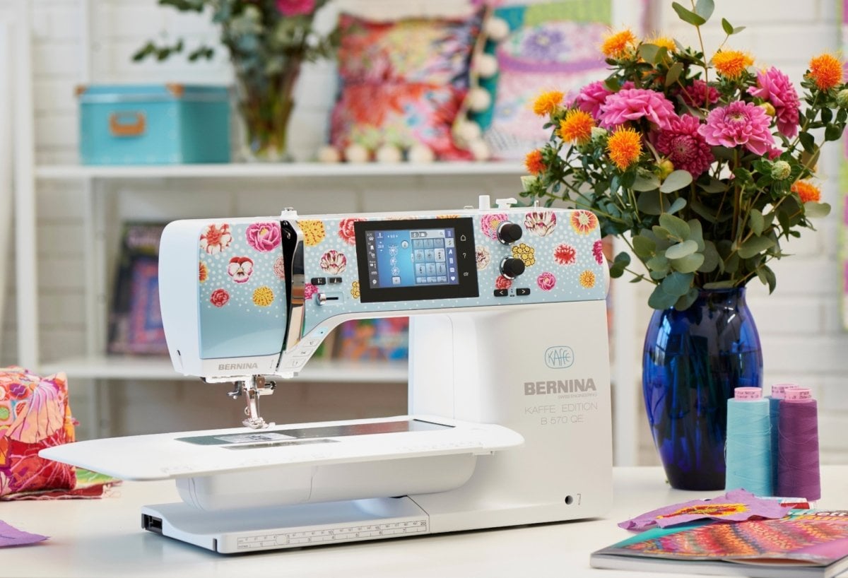 BERNINA 570 QE Kaffe Edition