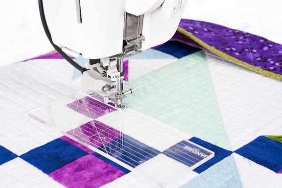 Janome M8 Lineal Quilten