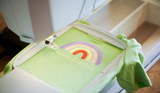 Freiarmstickerei Husqvarna Epic 3