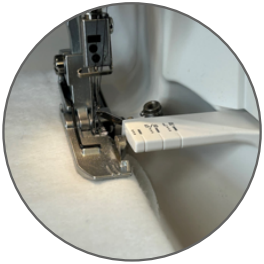 Details zum Nähfuß der Janome MyLock 454D