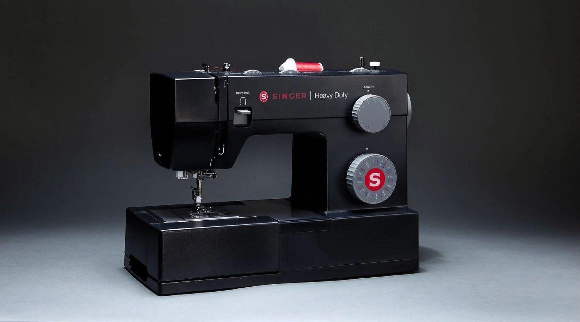 Singer Heavy Duty 4432 Black Sonderedition Ansicht