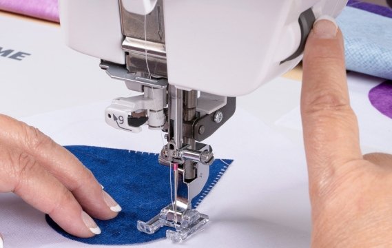 Janome M8 Daumenrad
