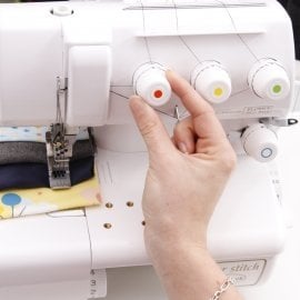 Manuelle Fadenspannung Baby Lock BLCS