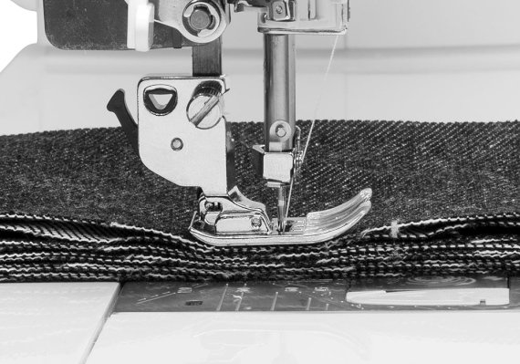 Janome M7 Professionell Starke Durchdringung