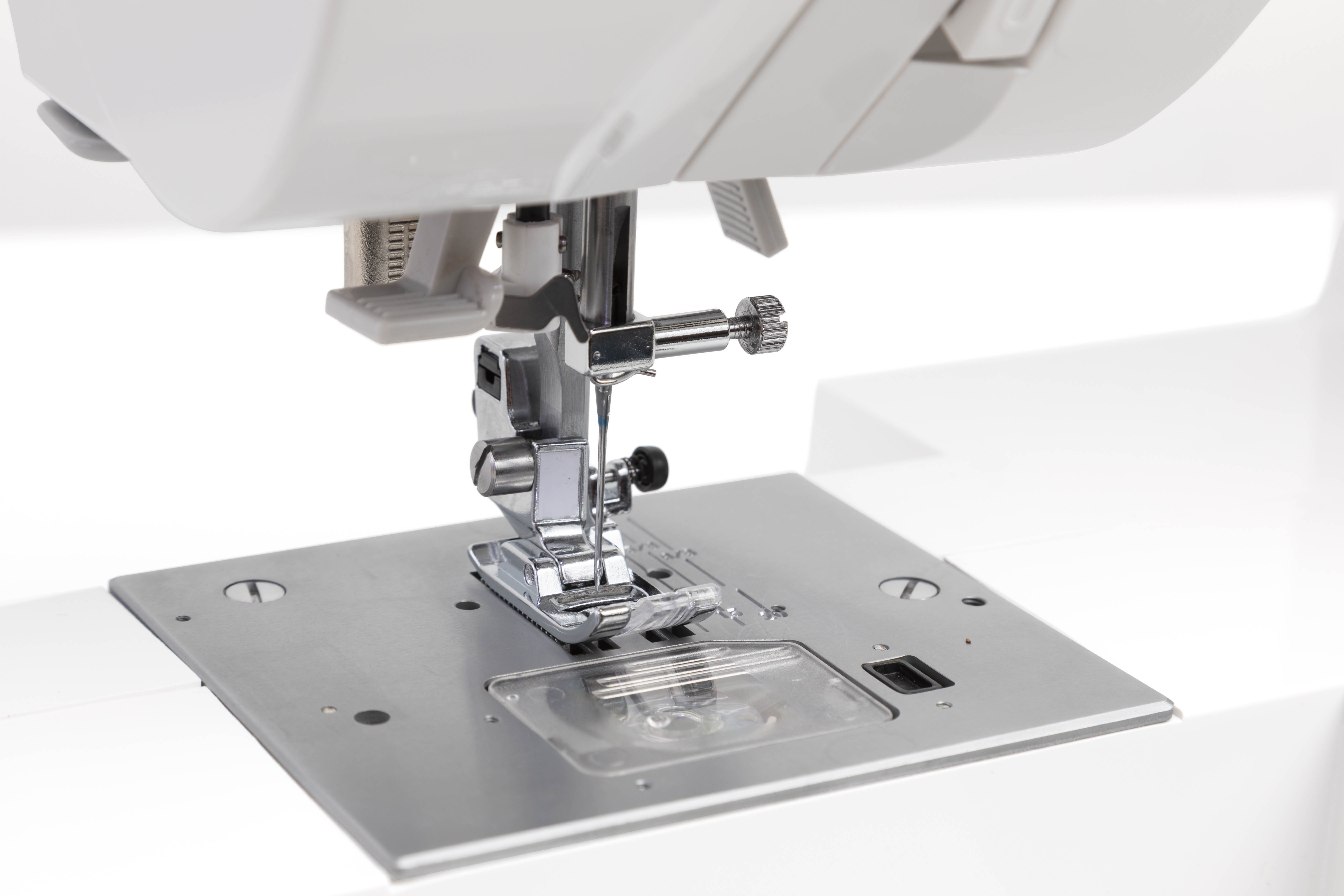 C430_Needle-PresserFoot-and-Plate-Product-6116 Singer C430