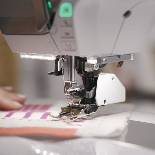 Nadelstopp BERNINA 570 QE